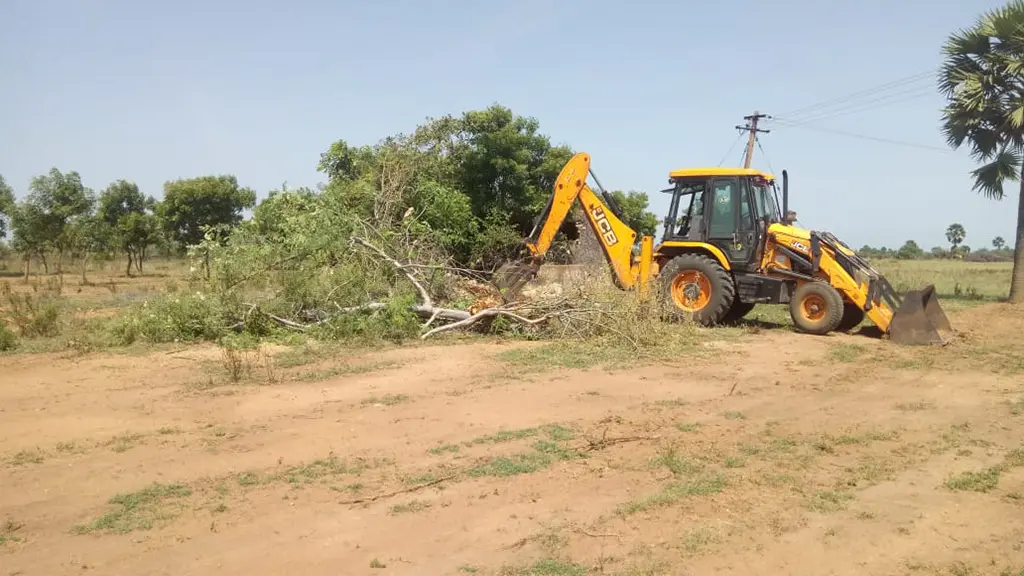 Road and internal infrastructure works in civil project